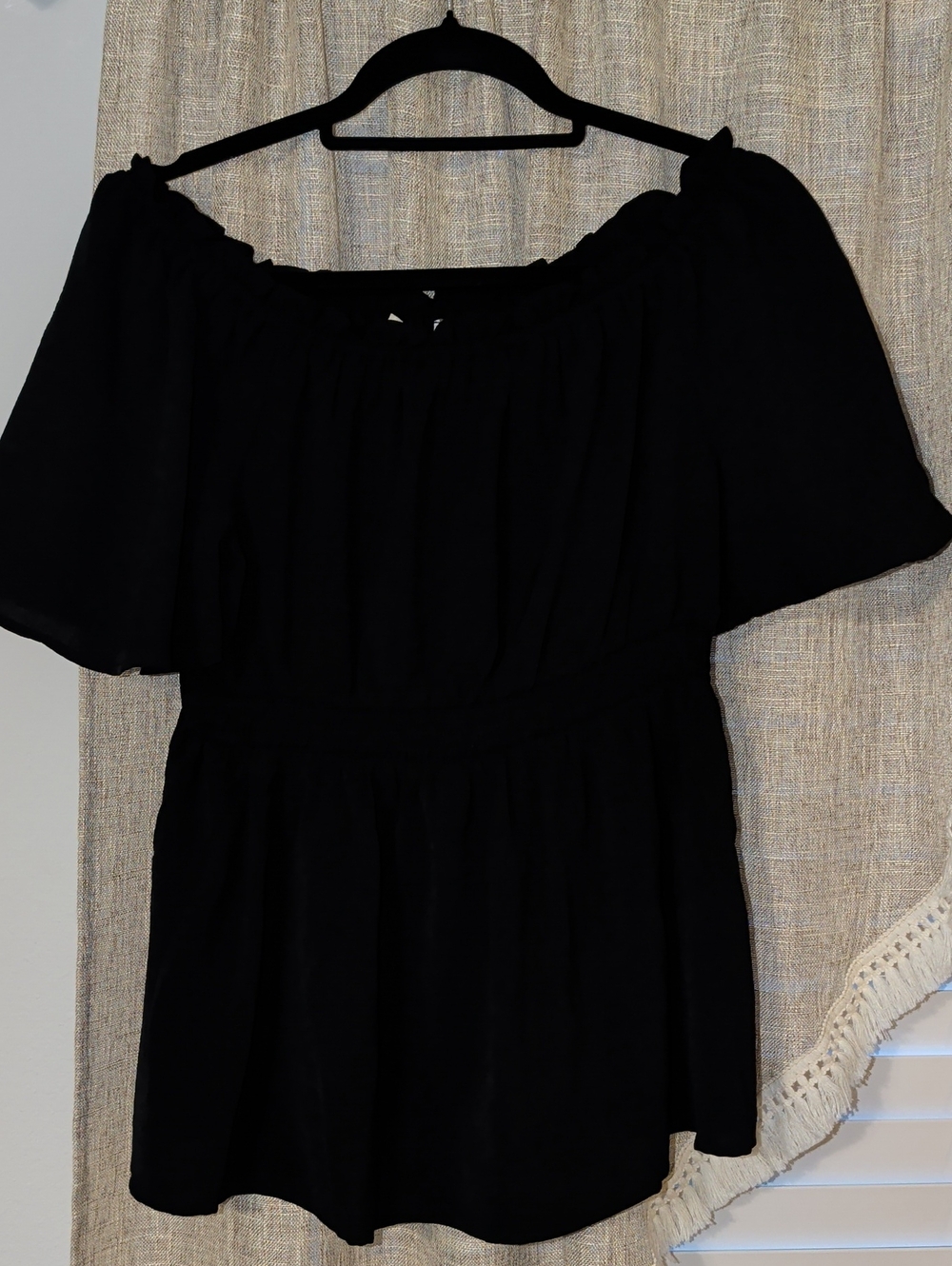 Elegant Black One-Shoulder Dress with Flutter Sleeve